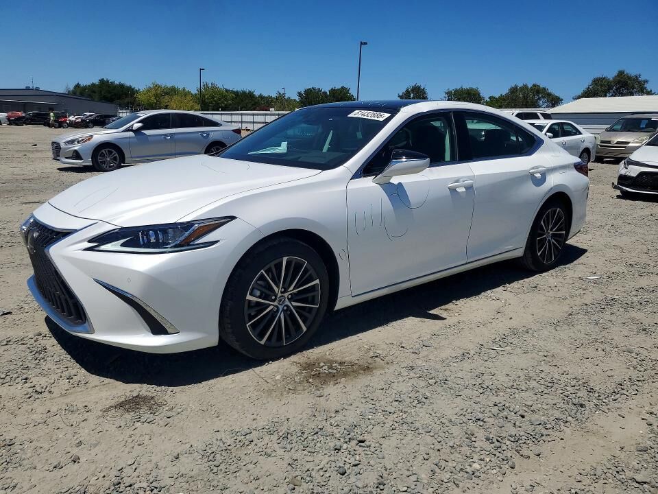 2025 LEXUS ES