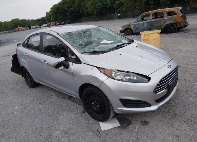 2015 FORD Fiesta