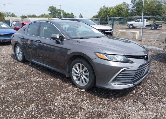 2021 TOYOTA Camry