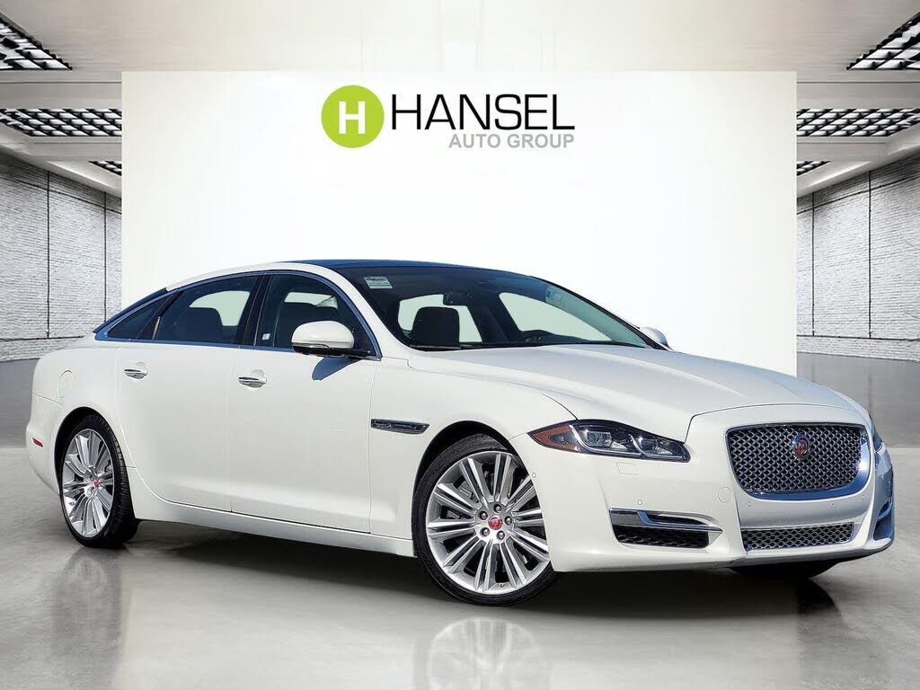 2016 JAGUAR XJ