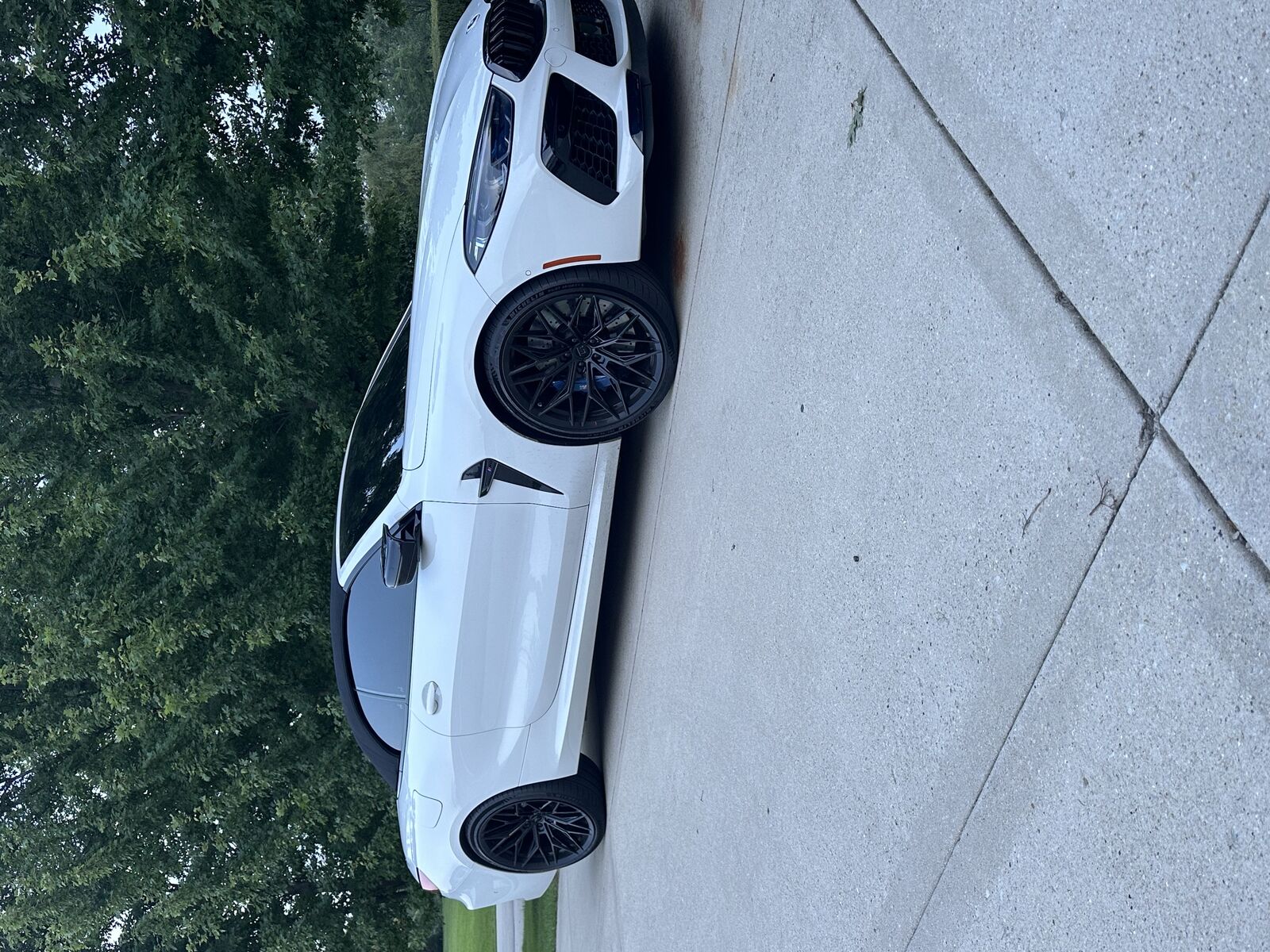 2023 BMW M8