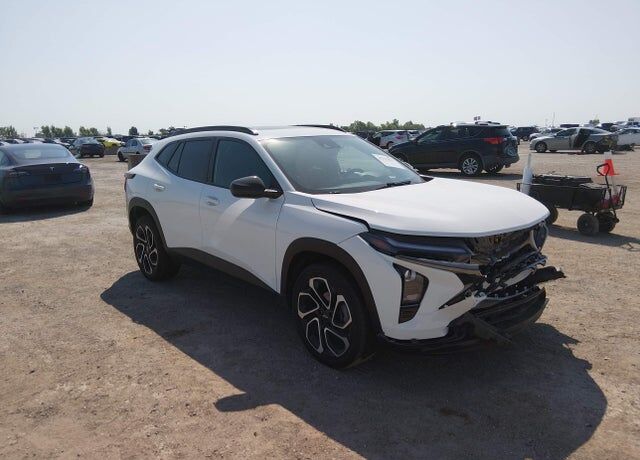 2024 CHEVROLET Trax