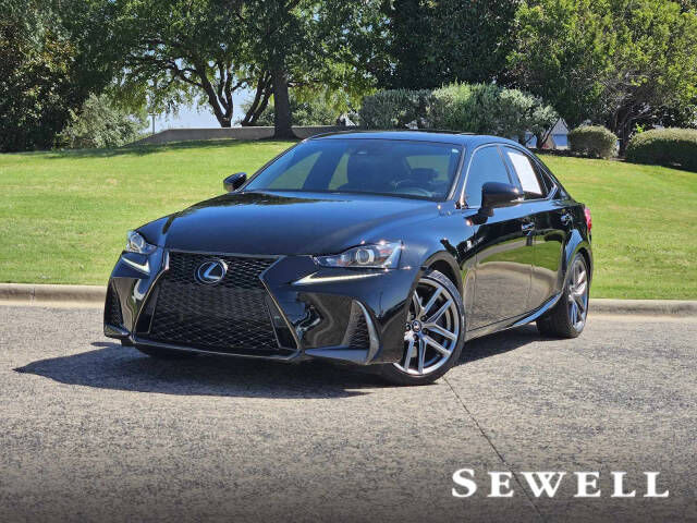 2019 LEXUS IS