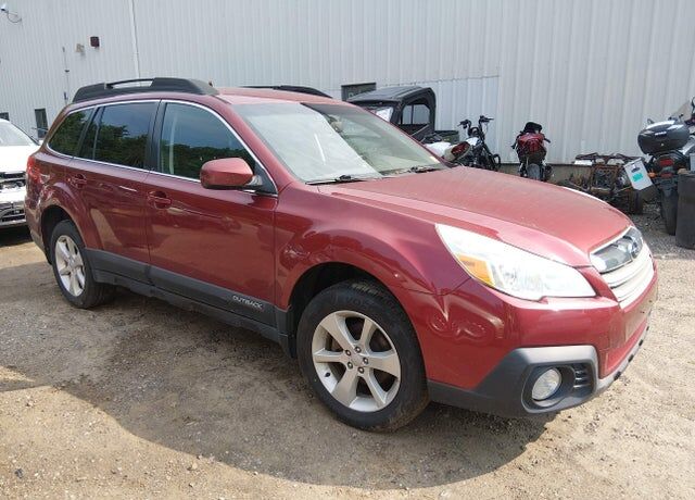 2013 SUBARU Outback