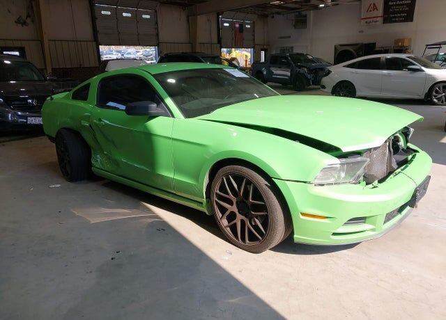 2013 FORD Mustang