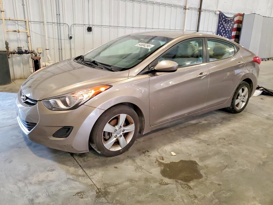 2013 HYUNDAI Elantra