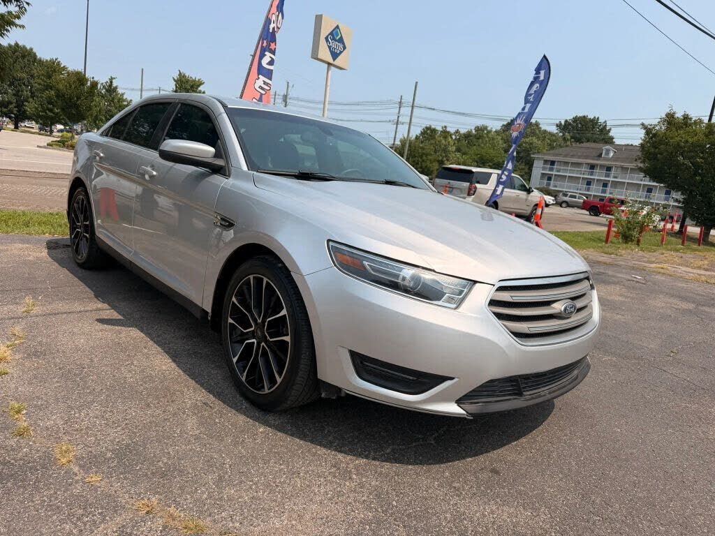 2018 FORD Taurus