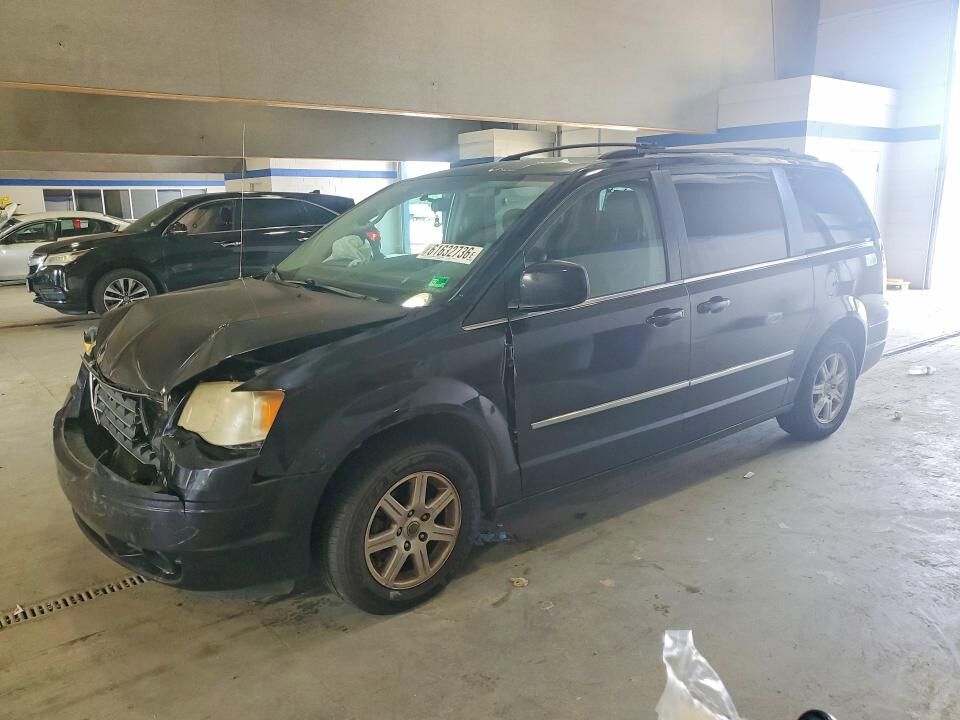 2010 CHRYSLER Town and Country
