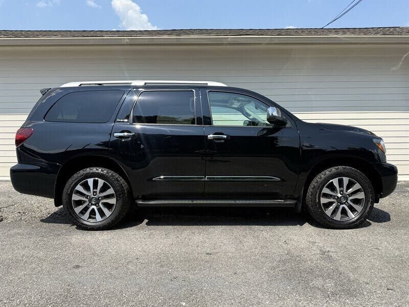 2021 TOYOTA Sequoia