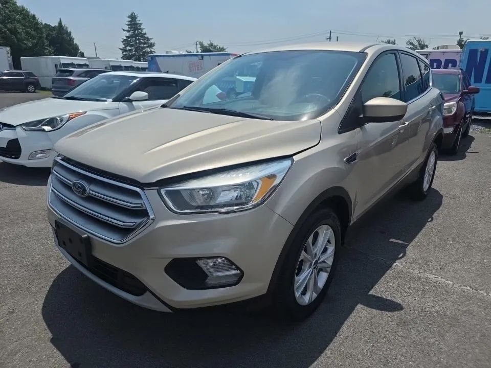 2017 FORD Escape