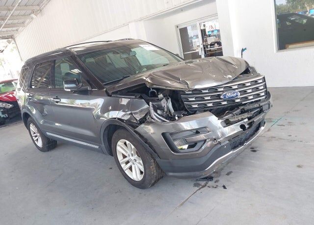 2017 FORD Explorer
