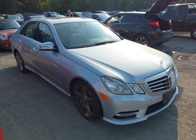 2013 MERCEDES-BENZ E-Class