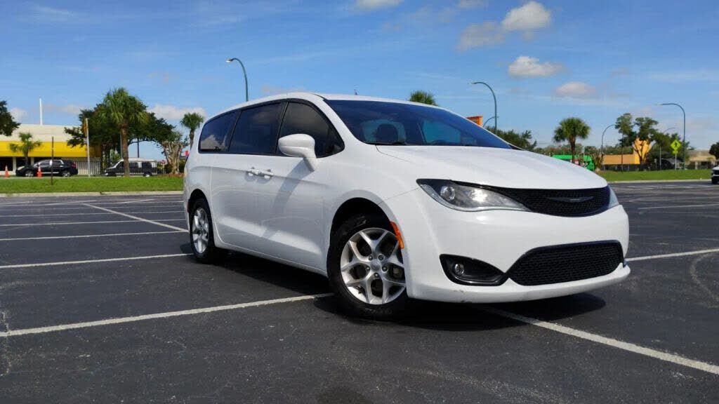 2019 CHRYSLER Pacifica