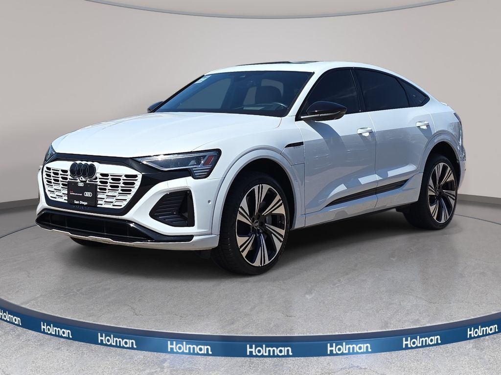 2024 AUDI Q8