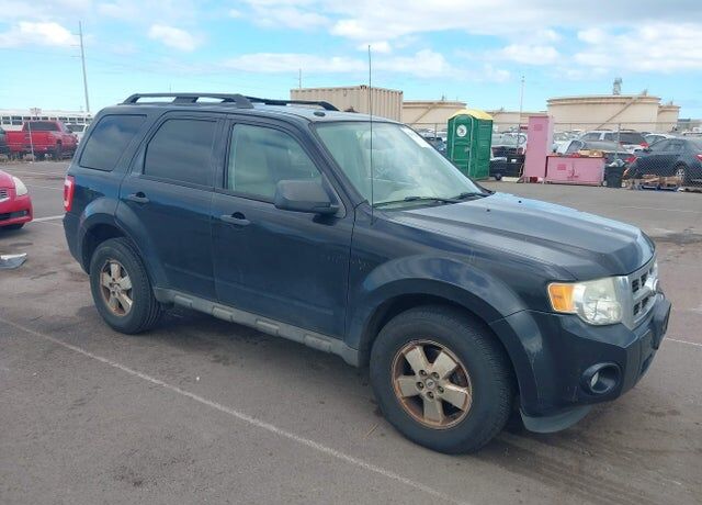 2011 FORD Escape