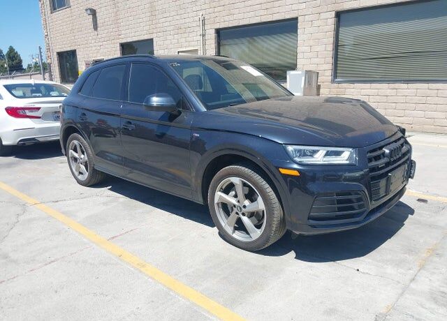 2020 AUDI Q5 e
