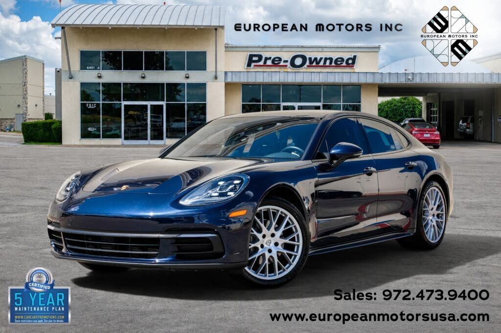 2018 PORSCHE Panamera