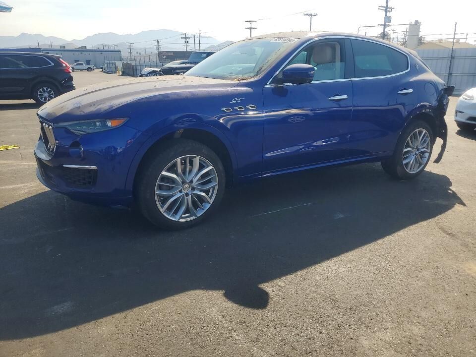 2022 MASERATI Levante