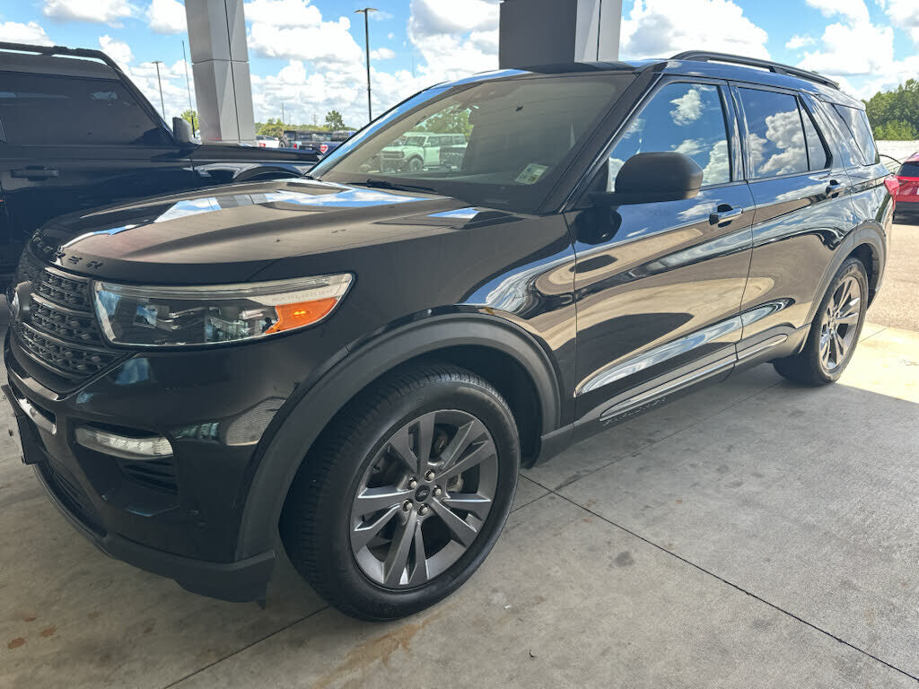 2021 FORD Explorer