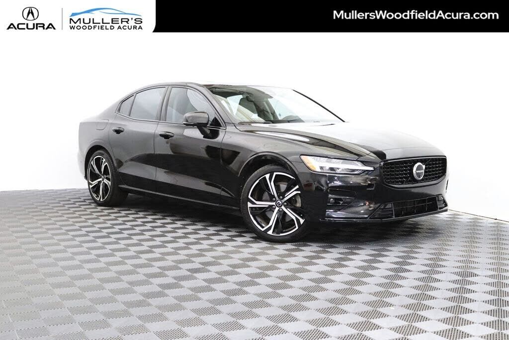 2024 VOLVO S60