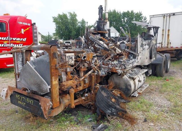 2006 INTERNATIONAL L9427