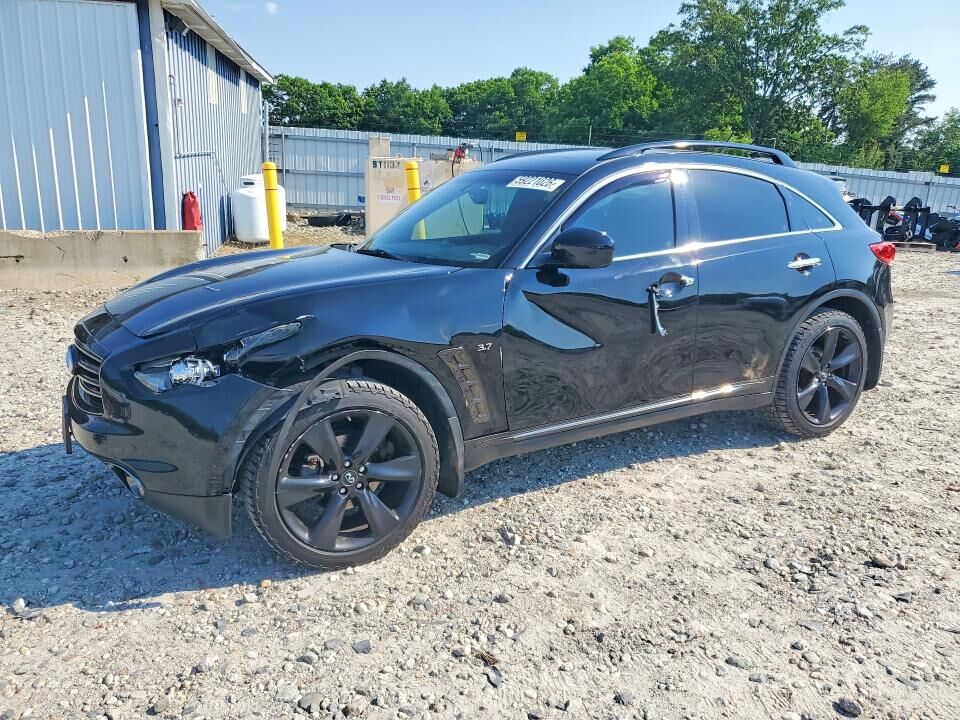 2016 INFINITI QX70