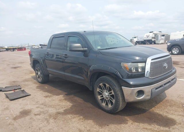 2013 TOYOTA Tundra