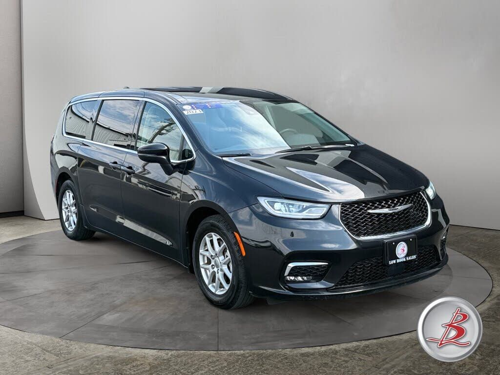 2023 CHRYSLER Pacifica