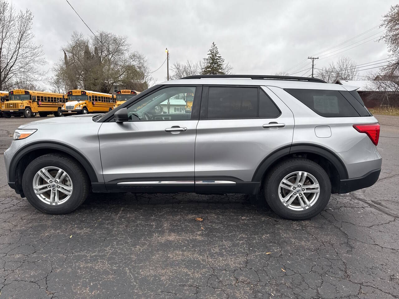 2021 FORD Explorer