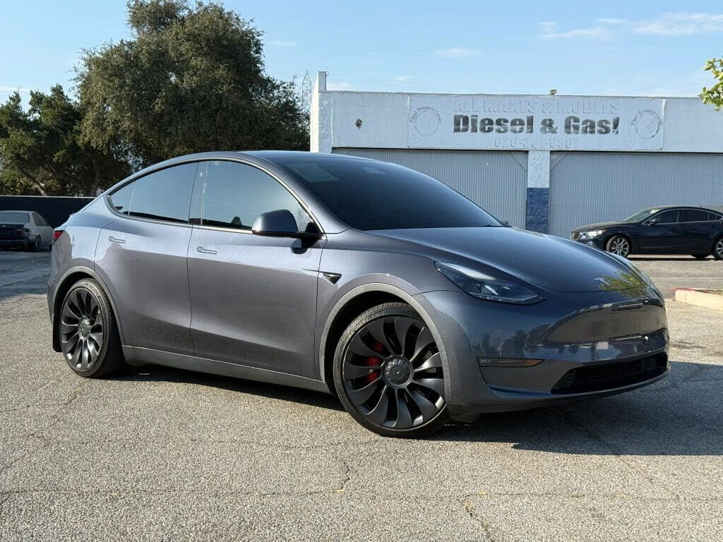 2022 TESLA Model Y