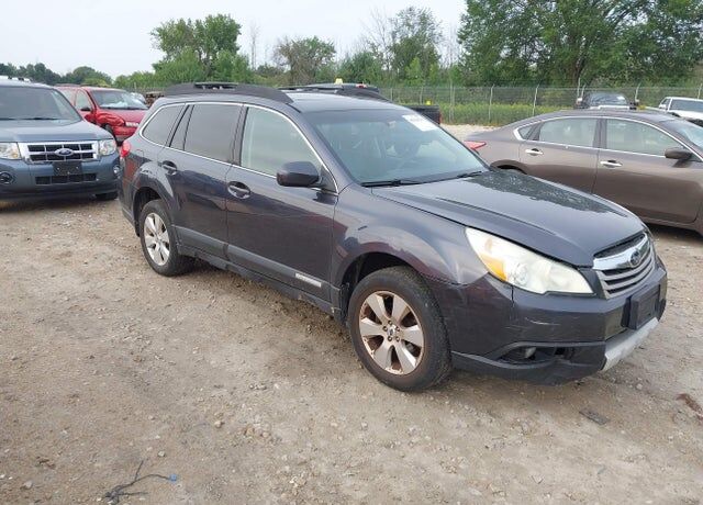 2012 SUBARU Outback
