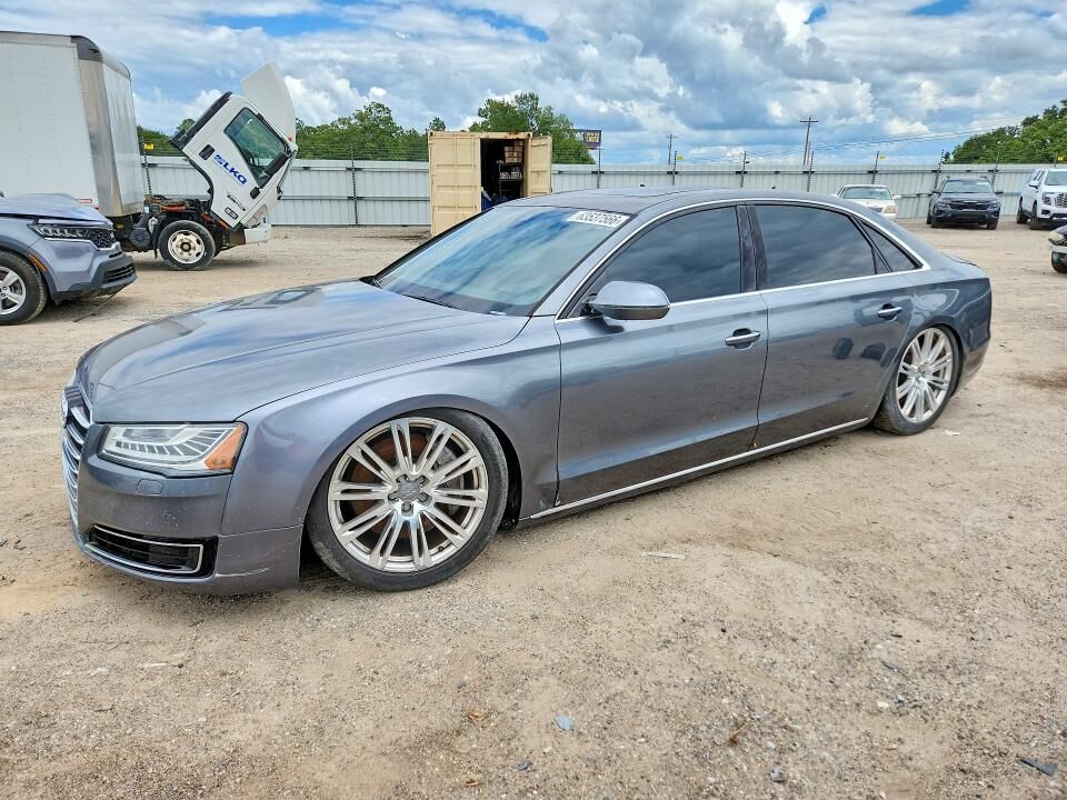 2016 AUDI A8