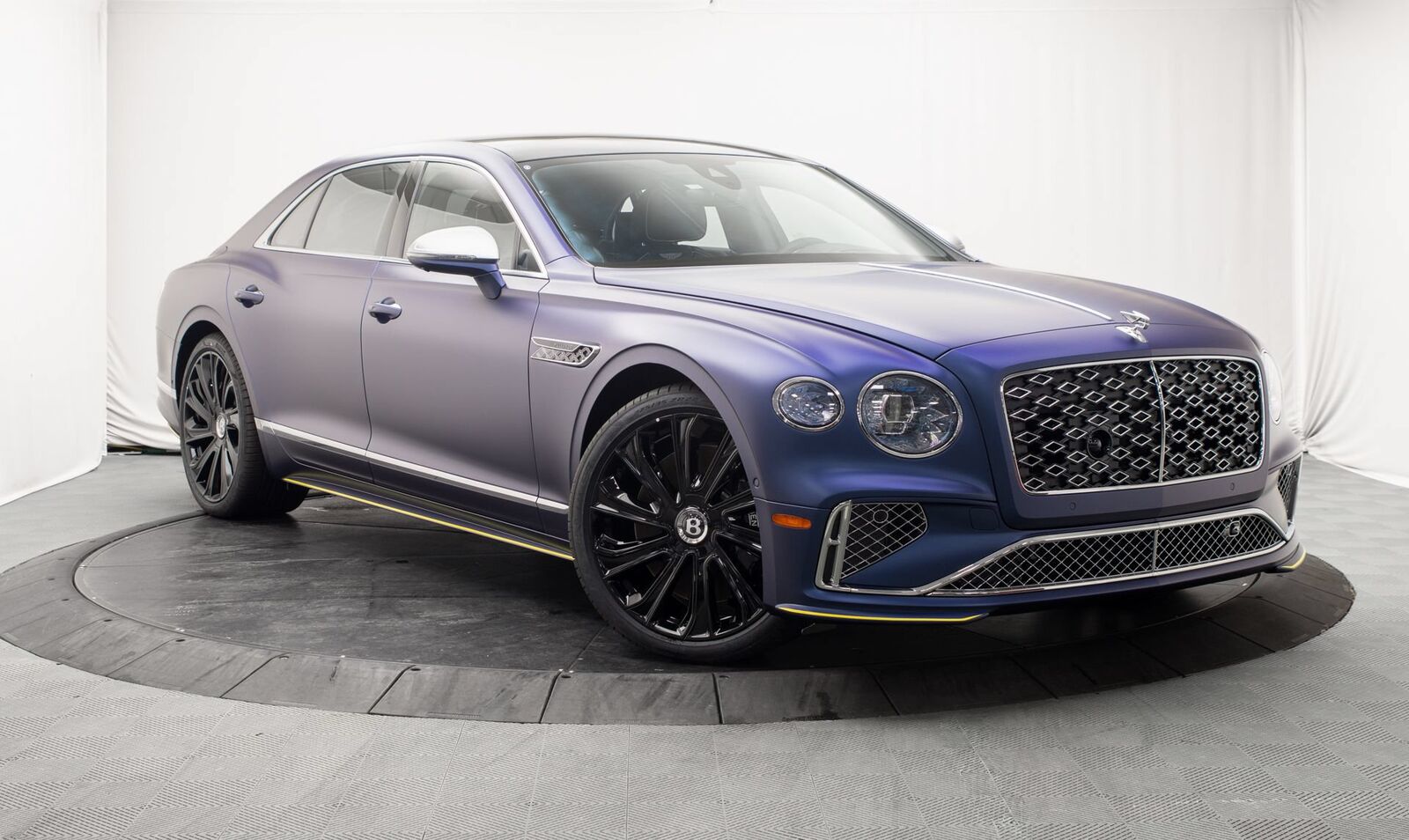 2026 BENTLEY Flying Spur