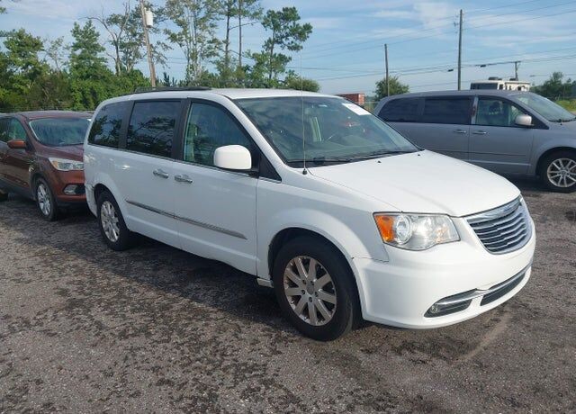 2016 CHRYSLER Town and Country