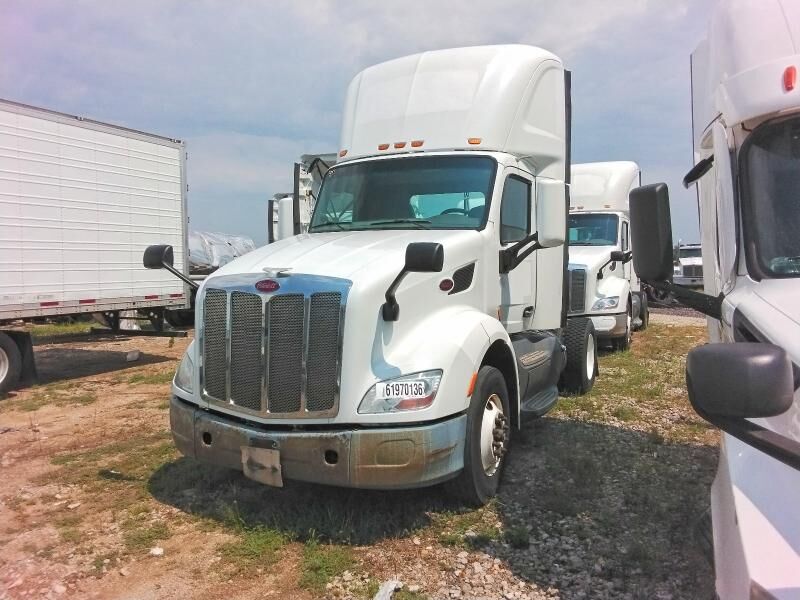 2016 PETERBILT 579