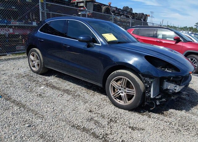 2018 PORSCHE Macan