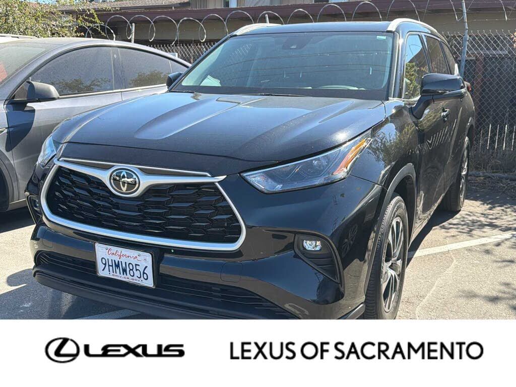 2022 TOYOTA Highlander