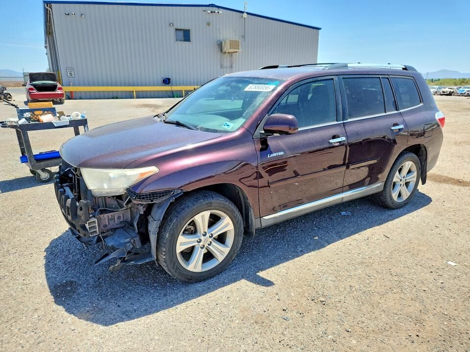 2013 TOYOTA Highlander