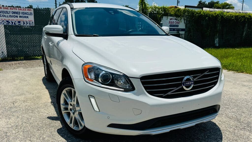 2015 VOLVO XC60
