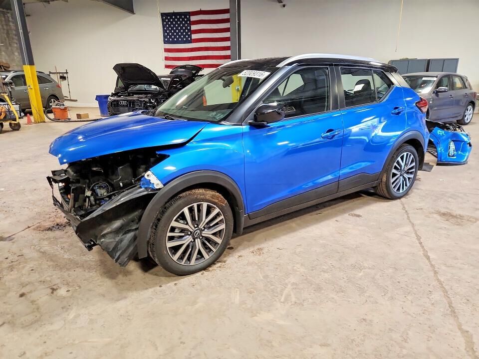 2024 NISSAN Kicks