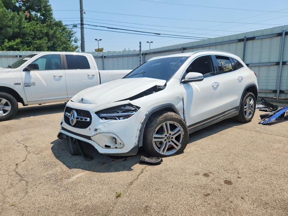 2022 MERCEDES-BENZ GLA-Class