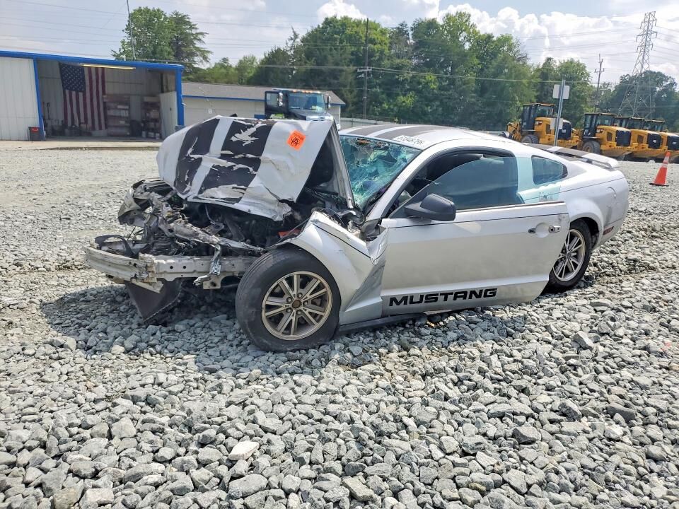 2005 FORD Mustang