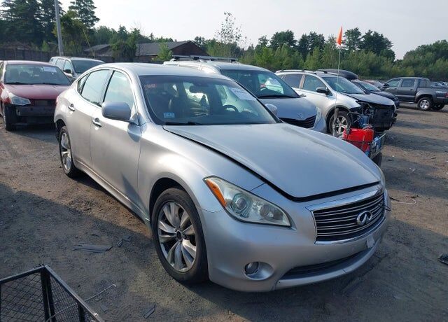 2011 INFINITI M37