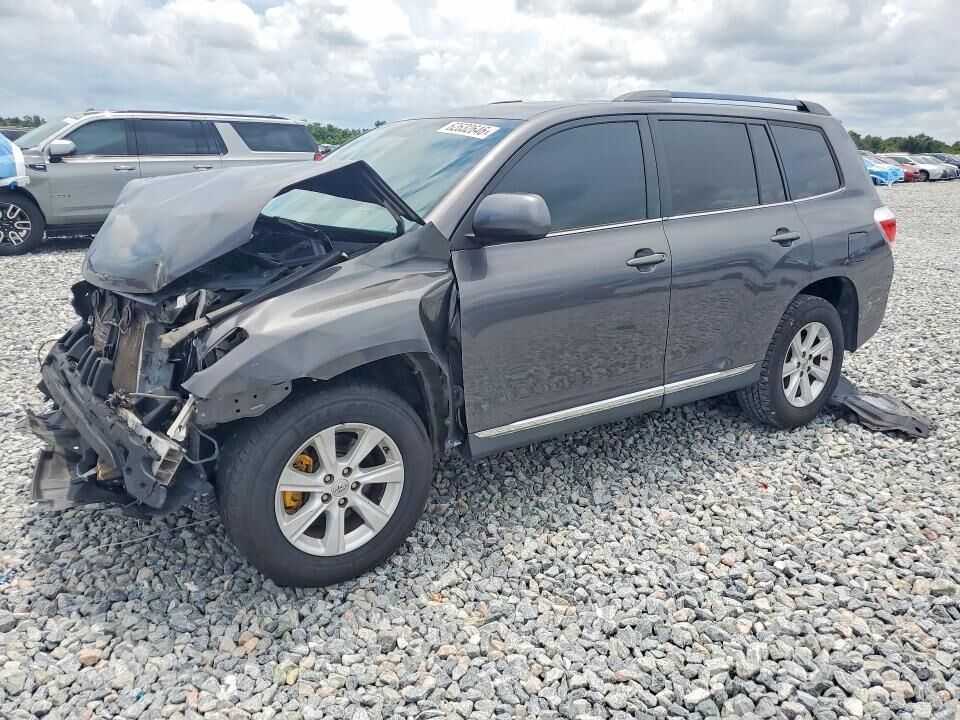 2013 TOYOTA Highlander