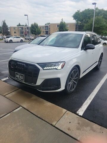 2021 AUDI SQ7