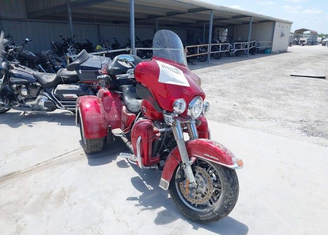 2013 HARLEY DAVIDSON Tri Glide Ultra Classic