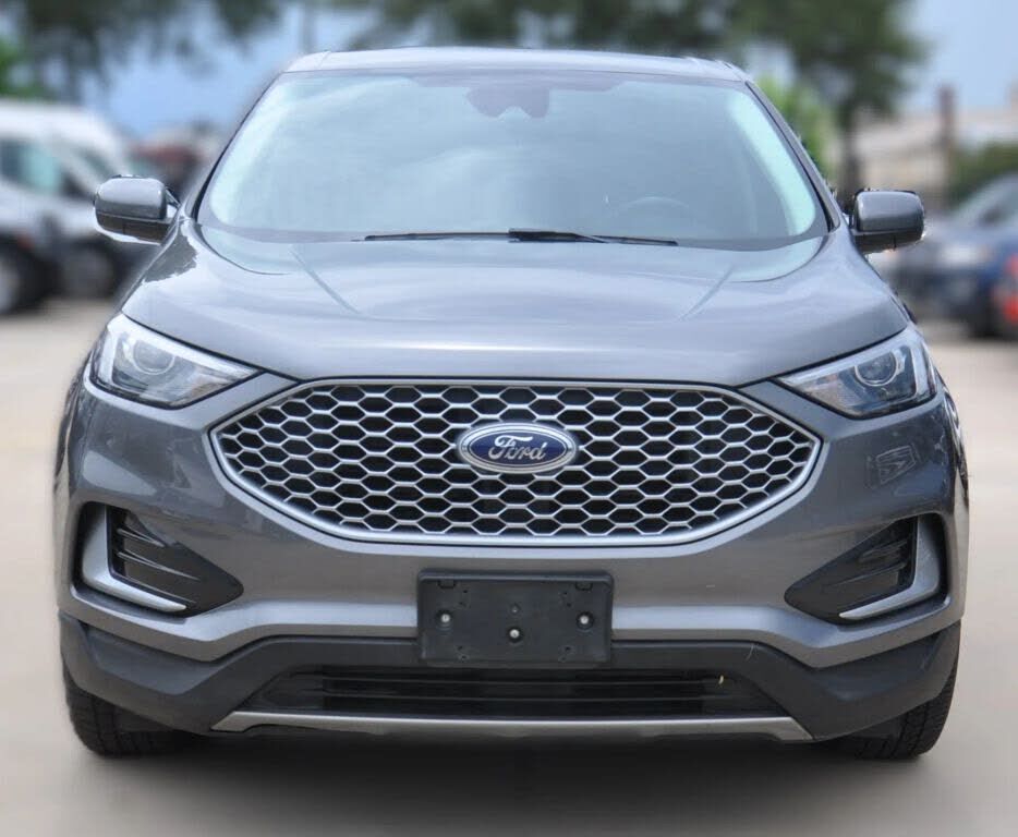 2023 FORD Edge
