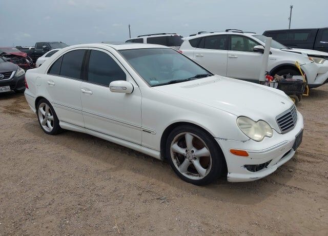 2006 MERCEDES-BENZ C-Class