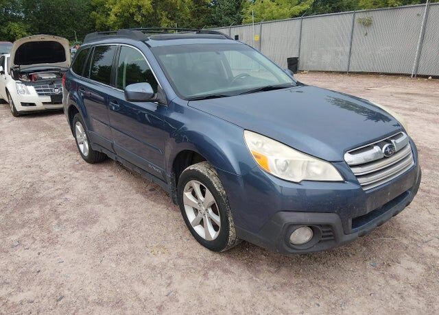 2013 SUBARU Outback