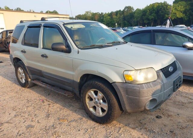 2005 FORD Escape